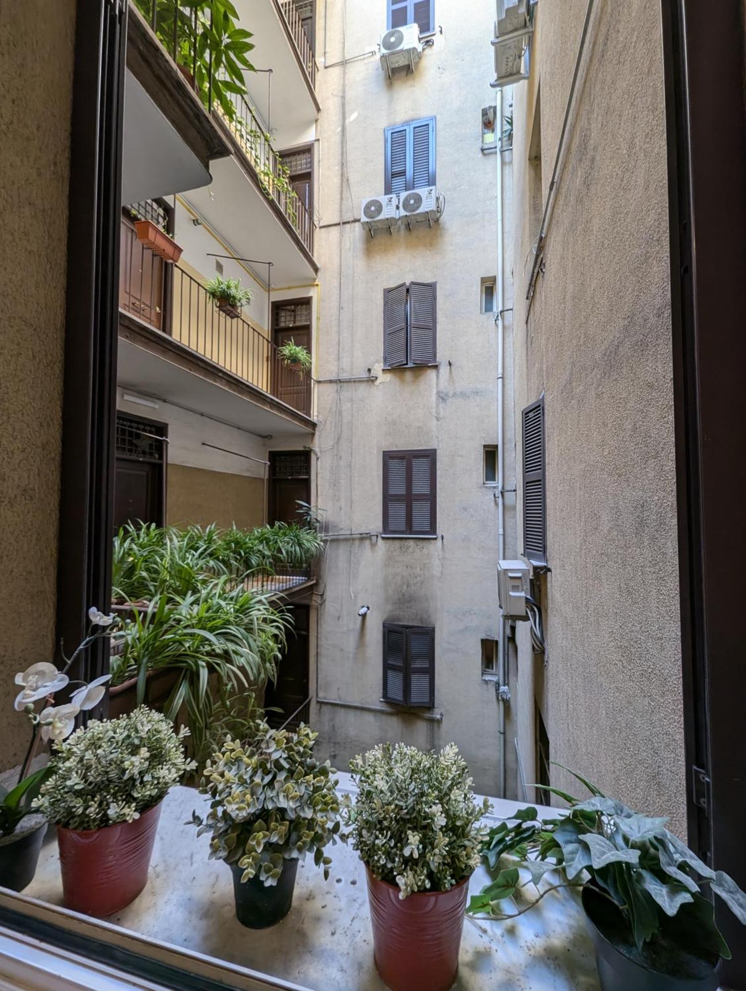 Roomz Romestay Exterior foto