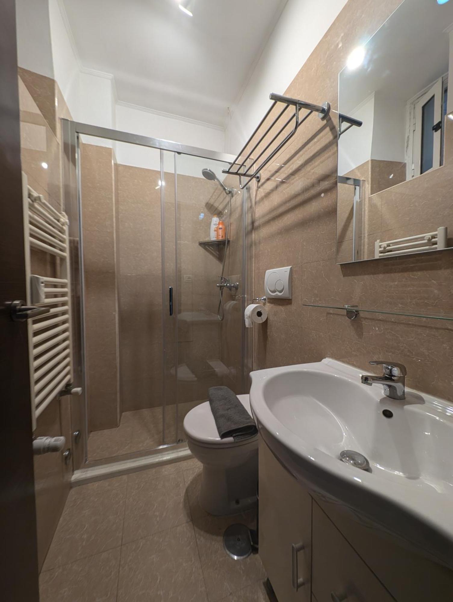 Roomz Romestay Exterior foto